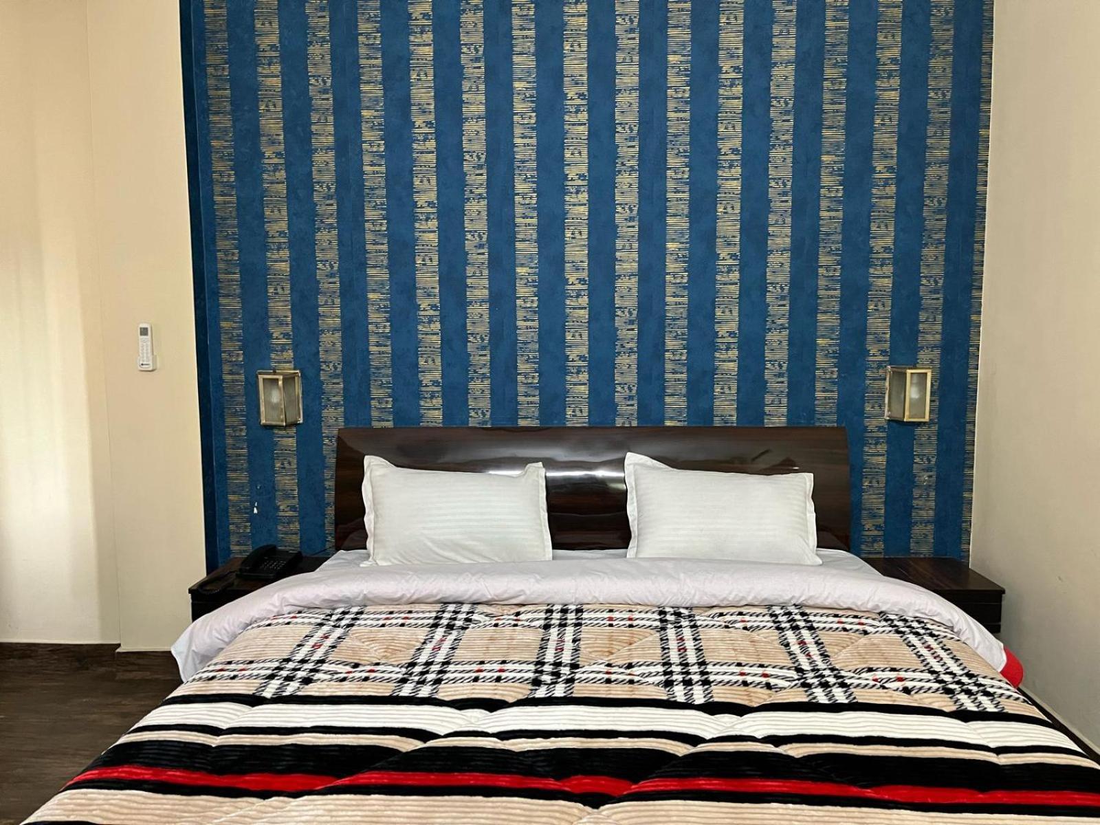 Gautam Hotel Varanasi Exterior foto